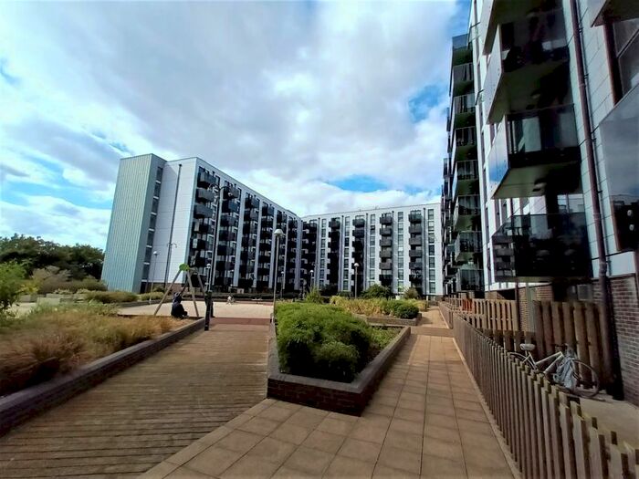 2 Bedroom Flat To Rent In Loampit Vale, London, SE13