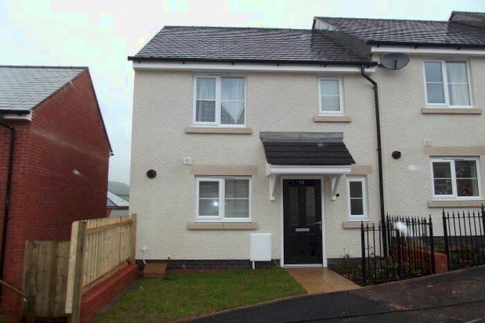 3 Bedroom Property To Rent In Carnac Drive, Dawlish, EX7