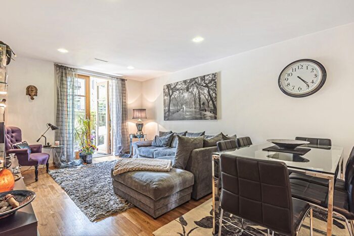 2 Bedroom Flat To Rent In Holloway Road, Highbury, London, N7