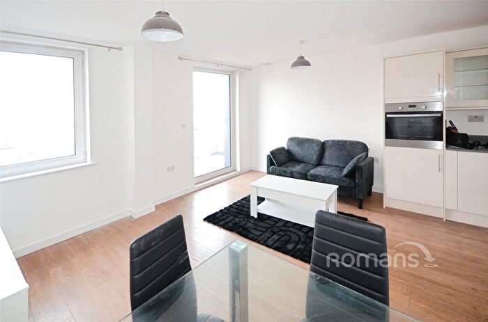 1 Bedroom Flat To Rent In Nova House, Buckingham Gardens, Slough, SL1