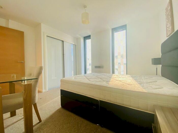 2 Bedroom Apartment To Rent In Mann Island, Liverpool, L3