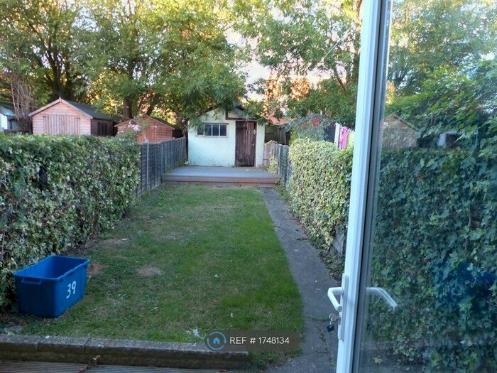 2 Bedroom Maisonette To Rent In Cheltenham Gardens, Loughton, IG10