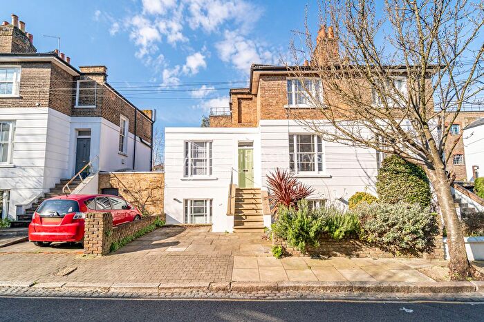 2 Bedroom Flat To Rent In Crane Grove, Highbury, London, N7