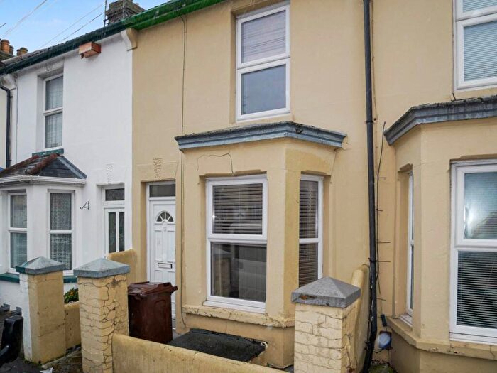2 Bedroom House To Rent In King Edward Road, Gillingham, Kent, ME7