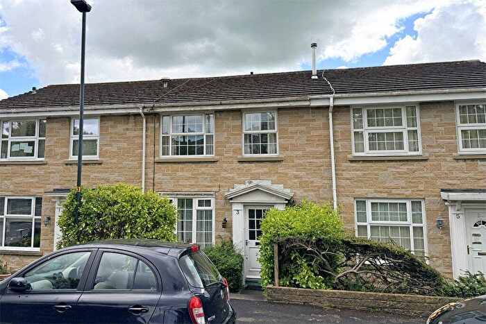 3 Bedroom Terraced House For Sale In St Stephen's Close, Skipton, BD23