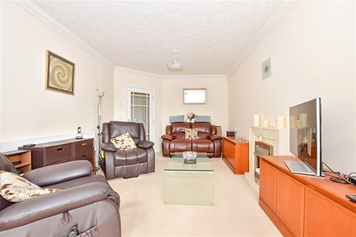 1 Bedroom Flat For Sale In King Street, Maidstone, Kent, ME14