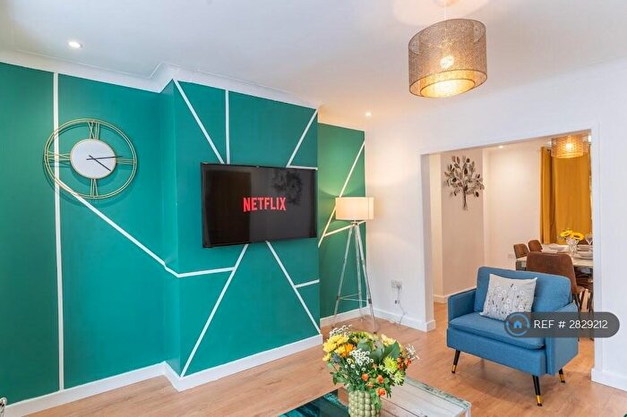 3 Bedroom End Of Terrace House To Rent In Percy Road, Southampton, SO16