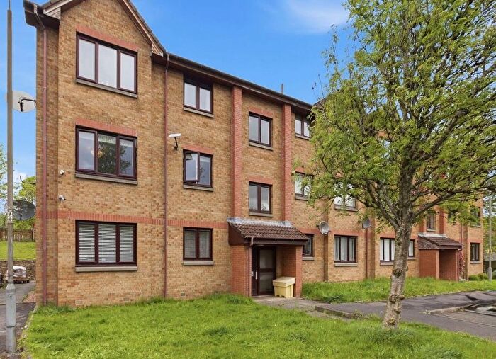 2 Bedroom Flat For Sale In Hunter Gardens, Bonnybridge, FK4