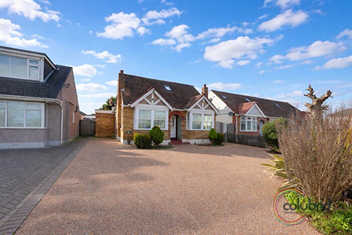 4 Bedroom Detached Bungalow For Sale In Princess Margaret Road, Linford, SS17