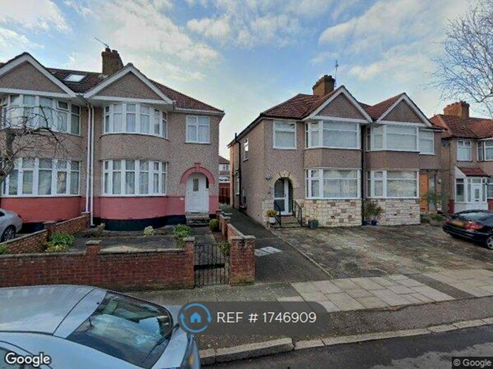 4 Bedroom Semi-Detached House To Rent In Lynton Avenue, Colindale, NW9