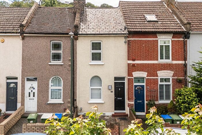 2 Bedroom Terraced House For Sale In Battle Road, Erith, Kent, DA8