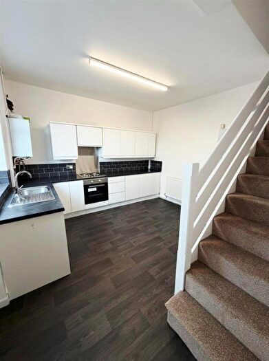 2 Bedroom House To Rent In Whiteacre Road, Ashton-Under-Lyne, OL6
