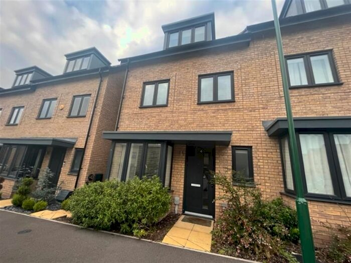 3 Bedroom Property To Rent In Woodlands Place, Shirley, Solihull, B90