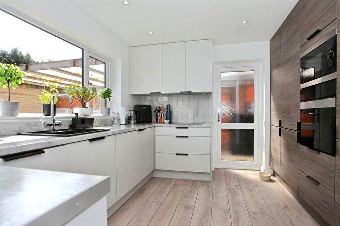 3 Bedroom Semi-Detached House For Sale In Atherstone Avenue, Peterborough, PE3