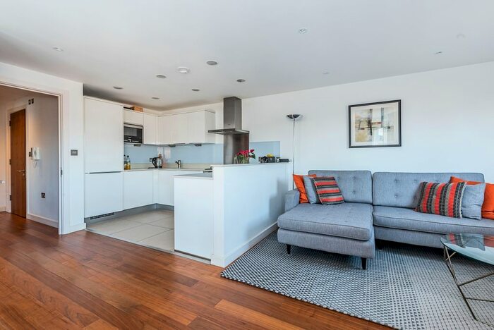 2 Bedroom Flat To Rent In Felsham Road, London, SW15