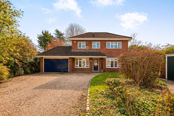 4 Bedroom Detached House For Sale In Cavendish Close, Aylesbury, HP22