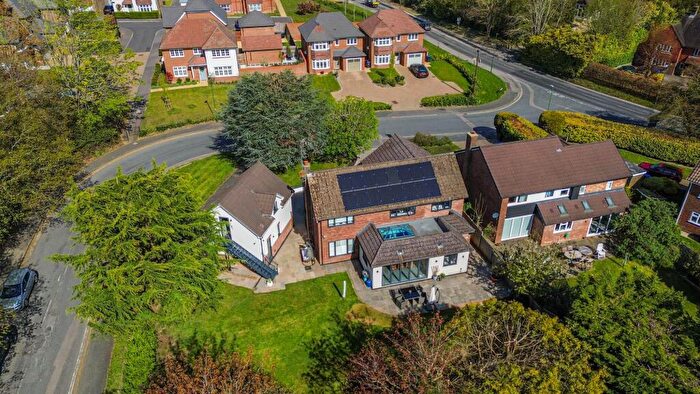 5 Bedroom Detached House For Sale In Penland Road, Haywards Heath, RH16