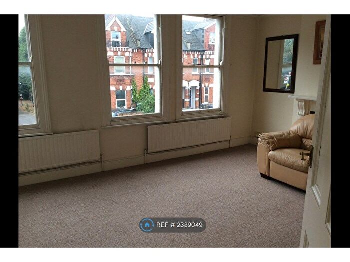 2 Bedroom Flat To Rent In Gordon Road, London, W13