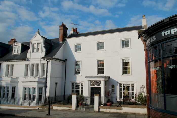 3 Bedroom Apartment To Rent In High Street, Harrow On The Hill, Middlesex, HA1