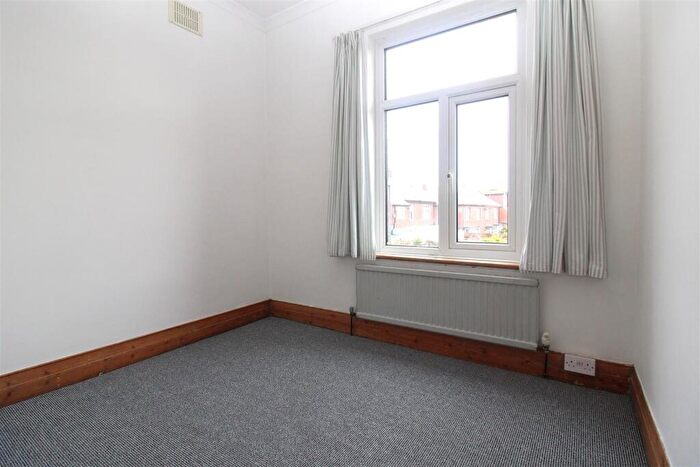 4 Bedroom Semi-Detached House To Rent In Millview Drive, North Shields, NE30