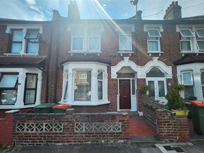 3 Bedroom Property To Rent In Navarre Road, London, E6