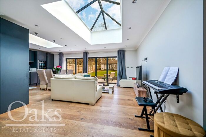 3 Bedroom Flat To Rent In Foxley Lane, Purley, CR8