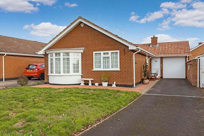 3 Bedroom Detached Bungalow For Sale In Cranbrook Drive, Maidenhead, Berkshire, SL6