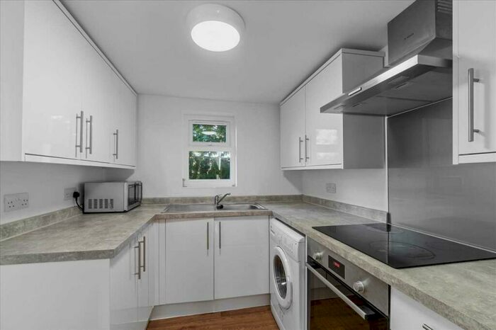 3 Bedroom Terraced House To Rent In West Hill Road, Plymouth, PL4