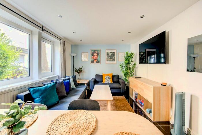 2 Bedroom Flat To Rent In Arlington Way, London, EC1R