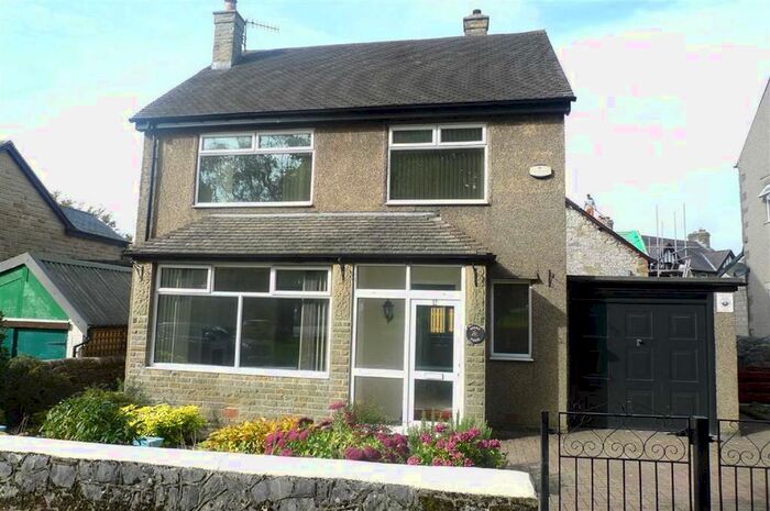 3 Bedroom Detached House To Rent In St Peters Road, Buxton, Derbyshire, SK17