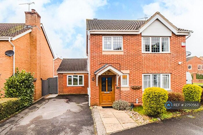 3 Bedroom Detached House To Rent In Elsham Way, Swindon, SN25