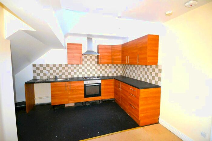 2 Bedroom Flat To Rent In The Square, Airedale, Castleford, WF10