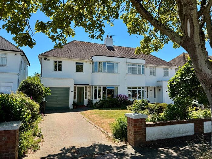 4 Bedroom Semi-Detached House To Rent In Nutley Drive, Goring-by-Sea, BN12