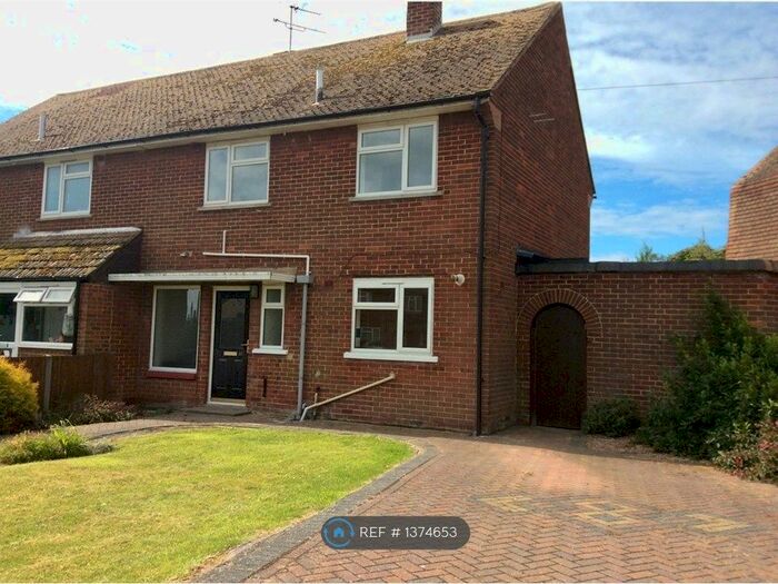 3 Bedroom Semi-Detached House To Rent In Grantham Avenue, Deal, CT14
