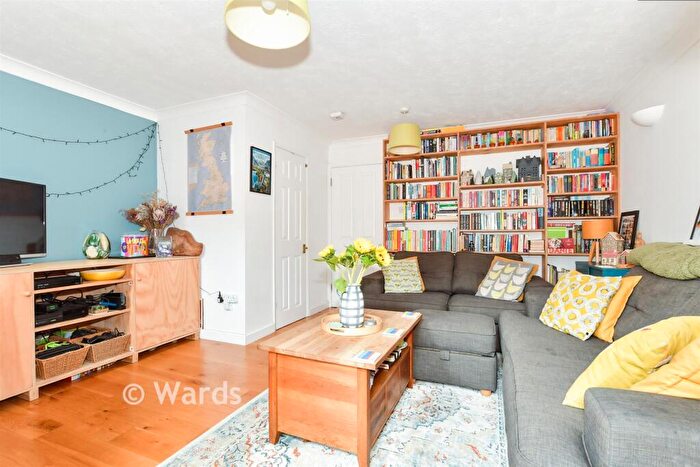 4 Bedroom Terraced House For Sale In Jenner Way, Eccles, Aylesford, Kent, ME20