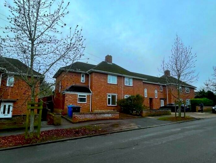 3 Bedroom Semi-Detached House To Rent In Robin Hood Road, Norwich, NR4