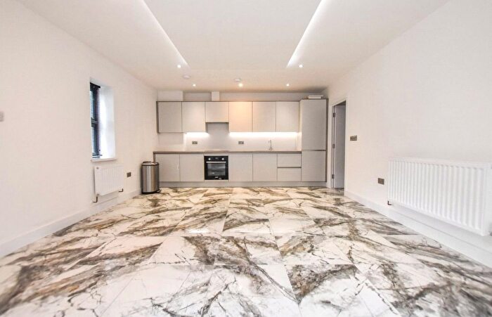 2 Bedroom Flat To Rent In Banstead Road, Purley, CR8