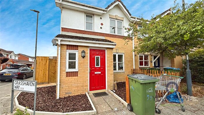 3 Bedroom End Of Terrace House To Rent In Grasshaven Way, London, SE28