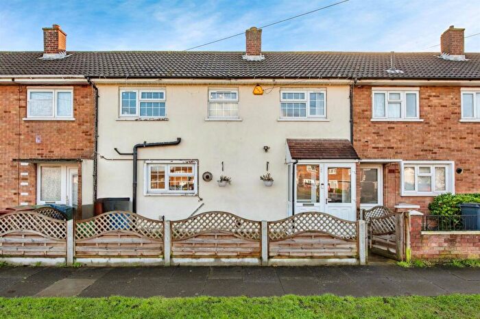 3 Bedroom Terraced House For Sale In Whitmore Avenue, Grays, RM16