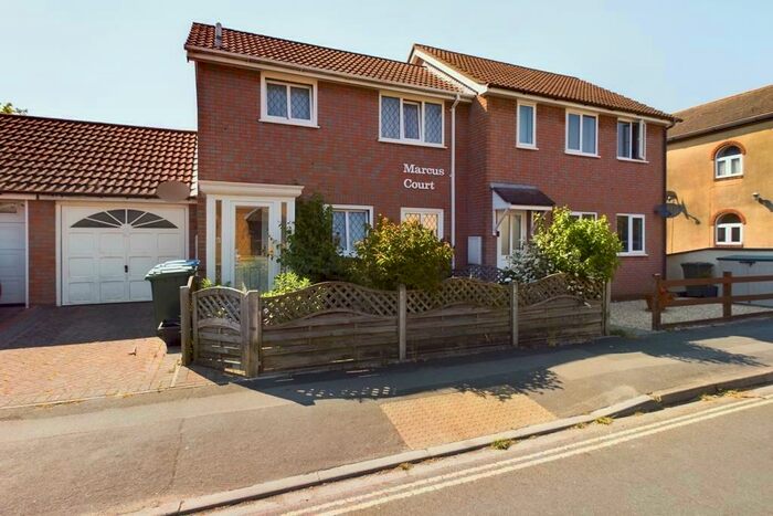 Studio To Rent In Dean Road, Southampton, SO18