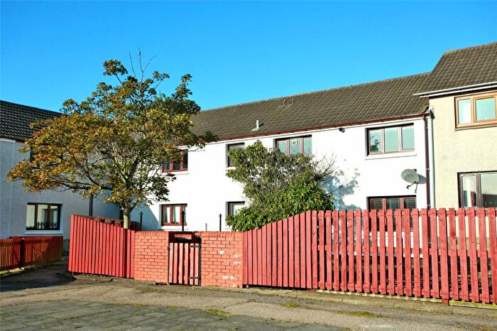 2 Bedroom Flat To Rent In Dales Court, Peterhead, AB42