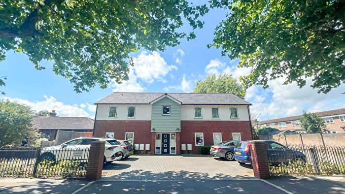 2 Bedroom Apartment To Rent In Andrews Lane, Cheshunt, Waltham Cross, EN7