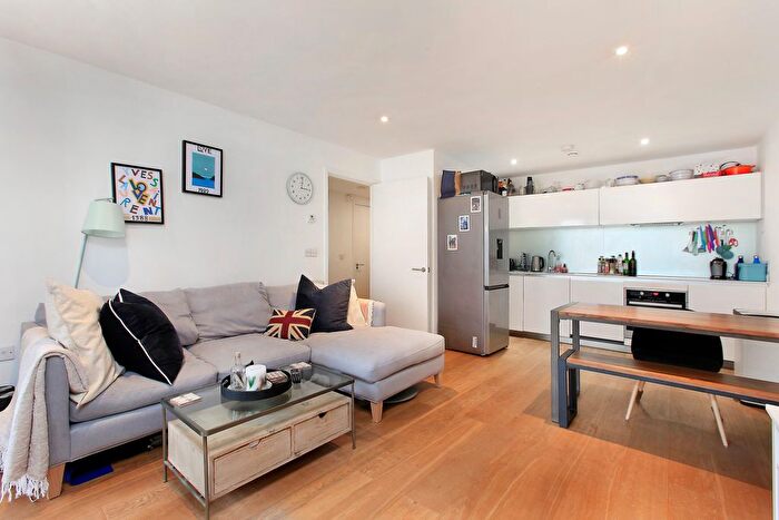 1 Bedroom Flat For Sale In Hardwicks Square, Wandsworth, SW18