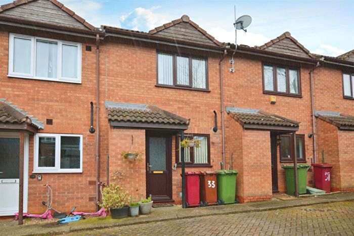 2 Bedroom Terraced House To Rent In Mackender Court, DN16