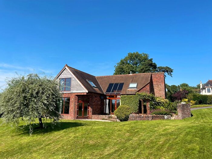 4 Bedroom Detached House To Rent In Exton, Exeter, EX3