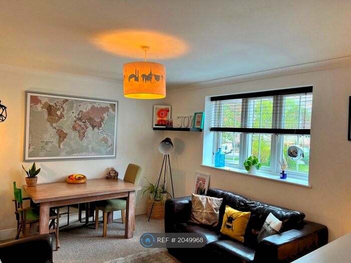 2 Bedroom Flat To Rent In Hursley Road, Chandlers Ford, SO53