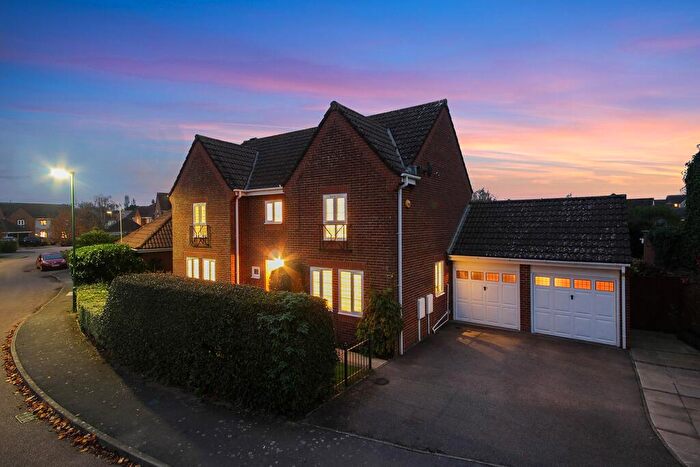 4 Bedroom Detached House For Sale In Toddington Park, Wick, BN17