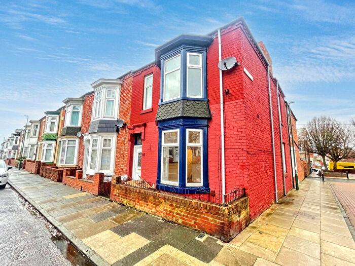 3 Bedroom End Of Terrace House For Sale In Wharton Street, Westoe, South Shields, Tyne And Wear, NE33