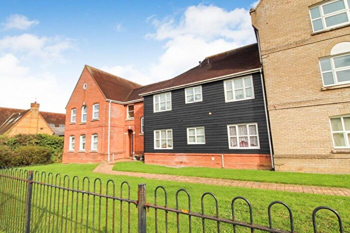 1 Bedroom Flat For Sale In Tallow Gate, CM3