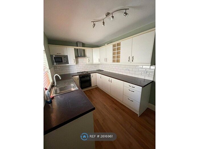 3 Bedroom Terraced House To Rent In Cambridge Road, Bootle, L20